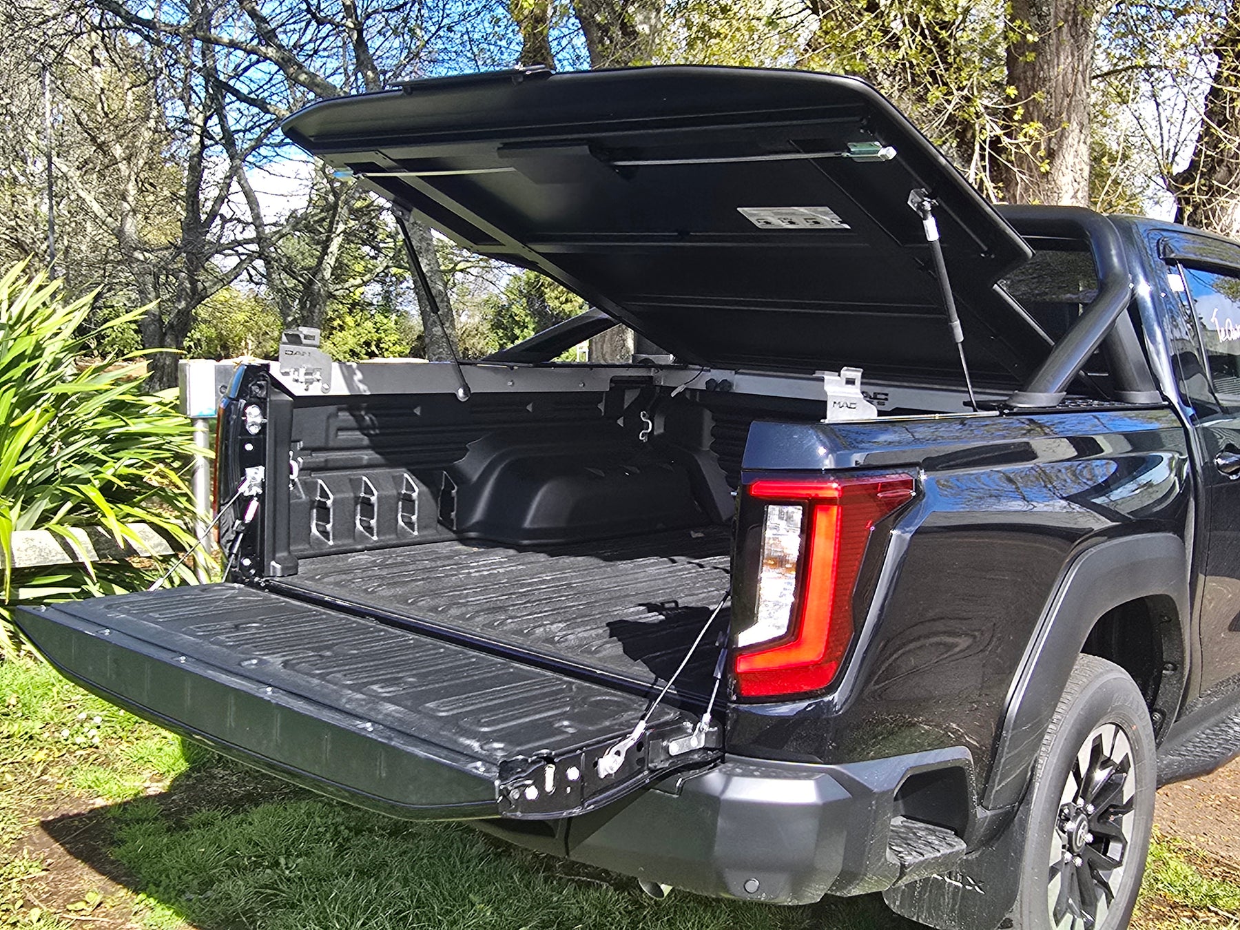 MAC230FR (TH26FR) 26+ Toyota Hilux